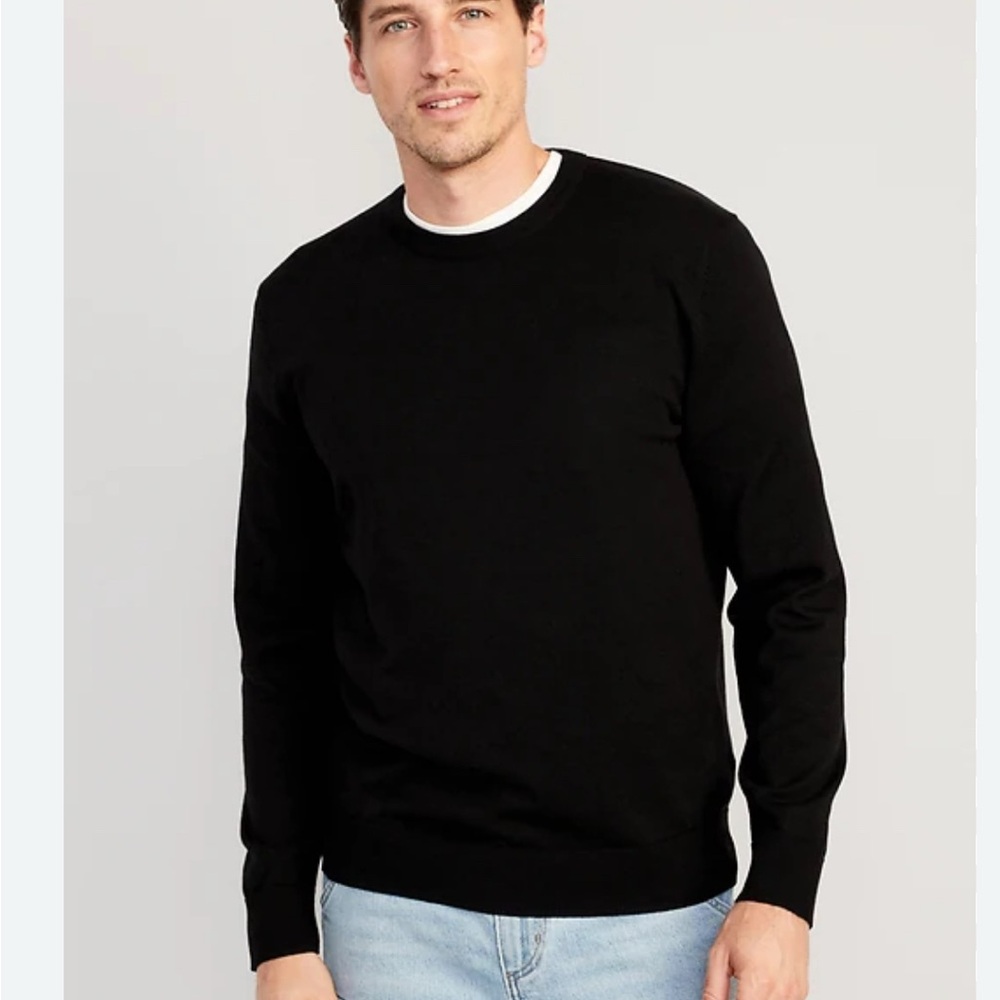 Old Navy Men's Black Crewneck Sweater